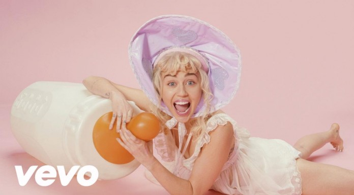 Miley Cyrus : BB Talk – Video Clip